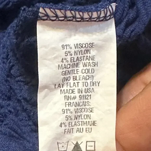 Sno Skins Dreamcatcher Crinkle Top Blouse Sz Large Scoop Neck Blue Soft Stretch - Picture 8 of 8